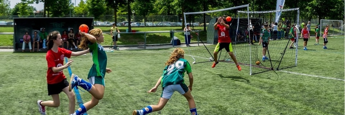 Waarom is handbal leuk? | Elise