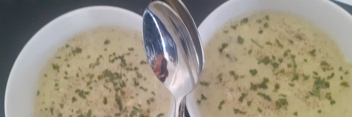 2 people low-carbohydrate zucchini soup with a sour | CreasaNL