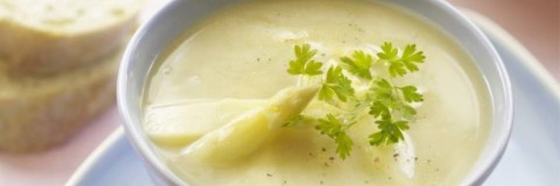 Koolhydraatarm aspergesoep, eenvoudig recept | CreasaNL