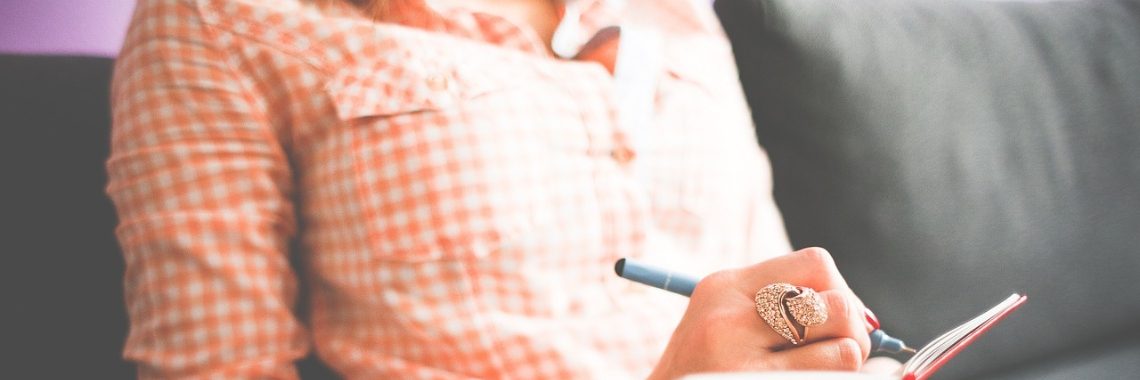 Writing, why am I writing? And what does writing with me as a person | CreasaNL