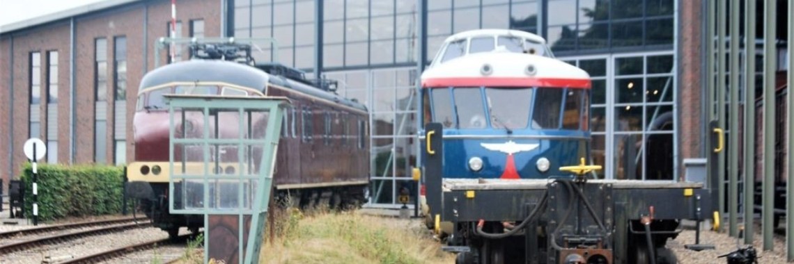er op uit met de trein | Riek Muijen
