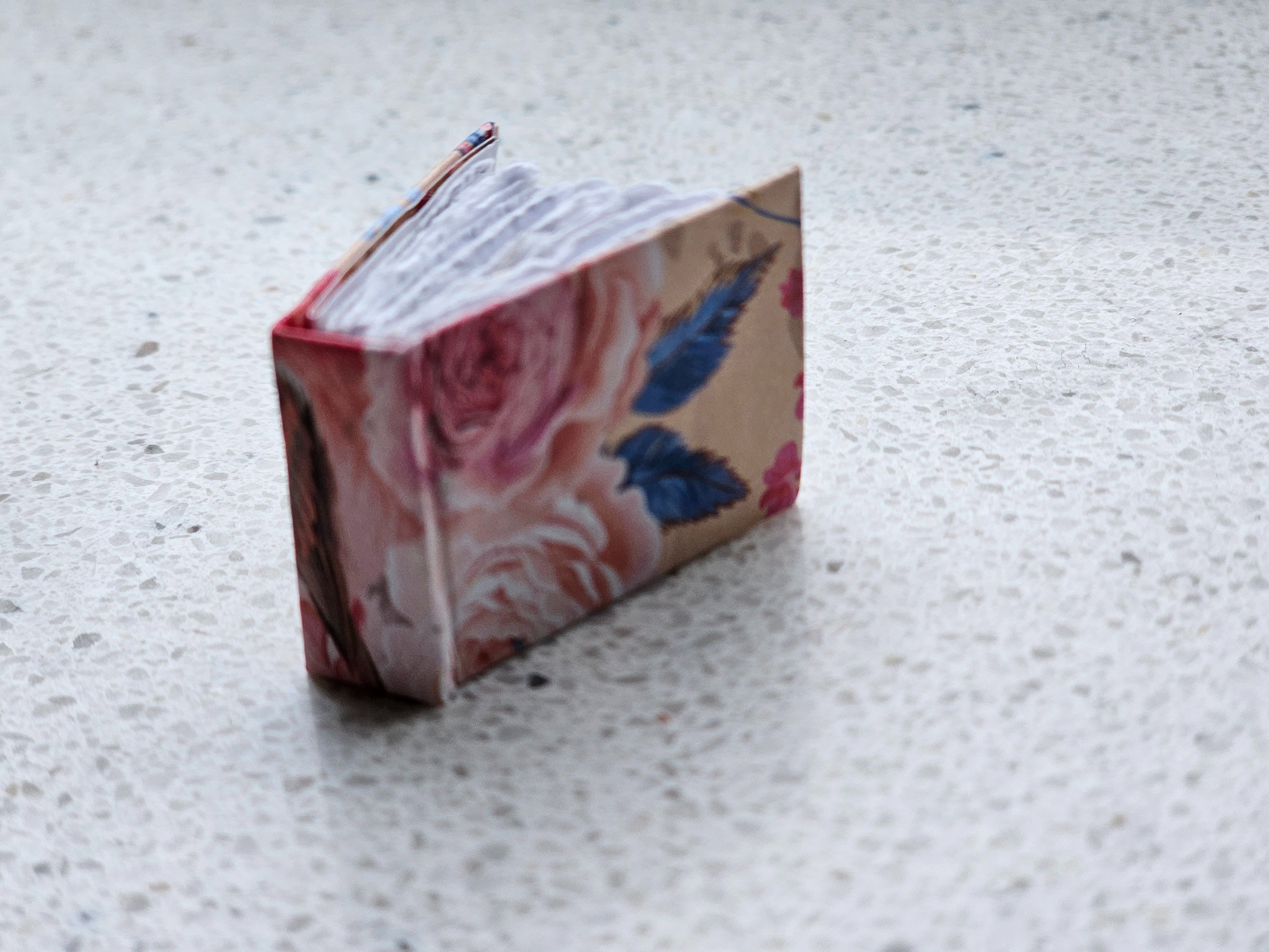 Gebonden boek gemaakt met harde kaft | Elles Creative Blogger