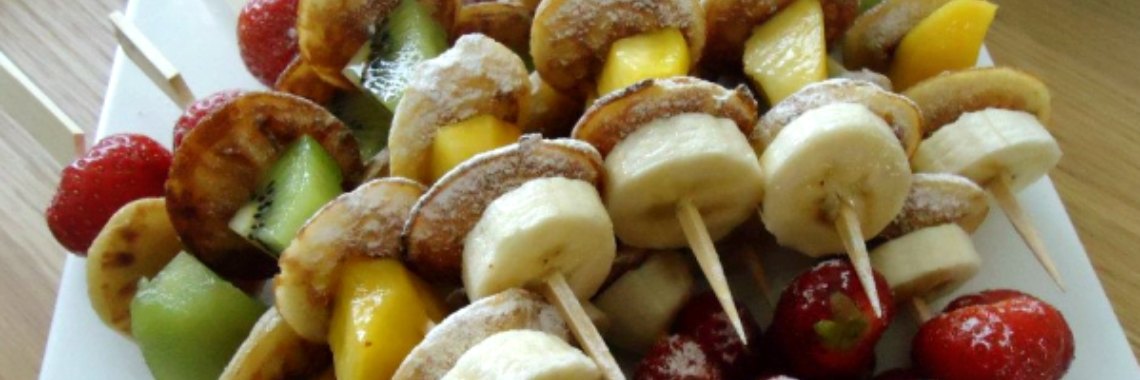 Rezept: Fruchtspieß mit Poffertjes | Ilse