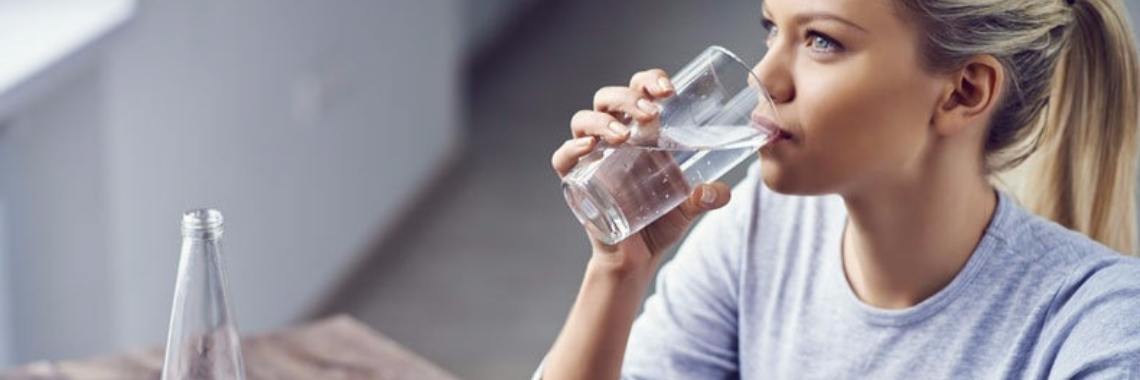 Voordelen vanhet drinken van warm water | Ilse