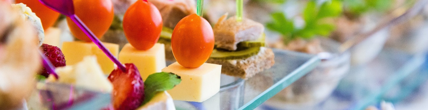 Alles wat je moet weten over het bepalen van de juiste hoeveelheid hapjes voor jouw tuinfeest | Maddys FoodFun