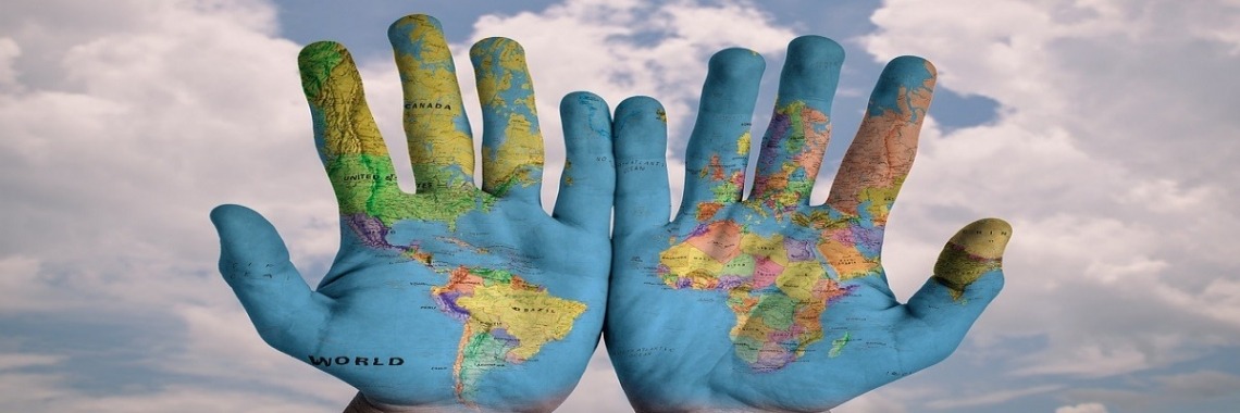 Marie Kondo krijgt me aan het lachen, maar niet aan het plooien | Yoors World