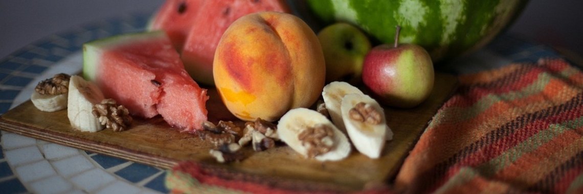 Fruit of noten: wat is het beste om onze gezondheid te verbeteren en makkelijker af te vallen? | leefnugezonder