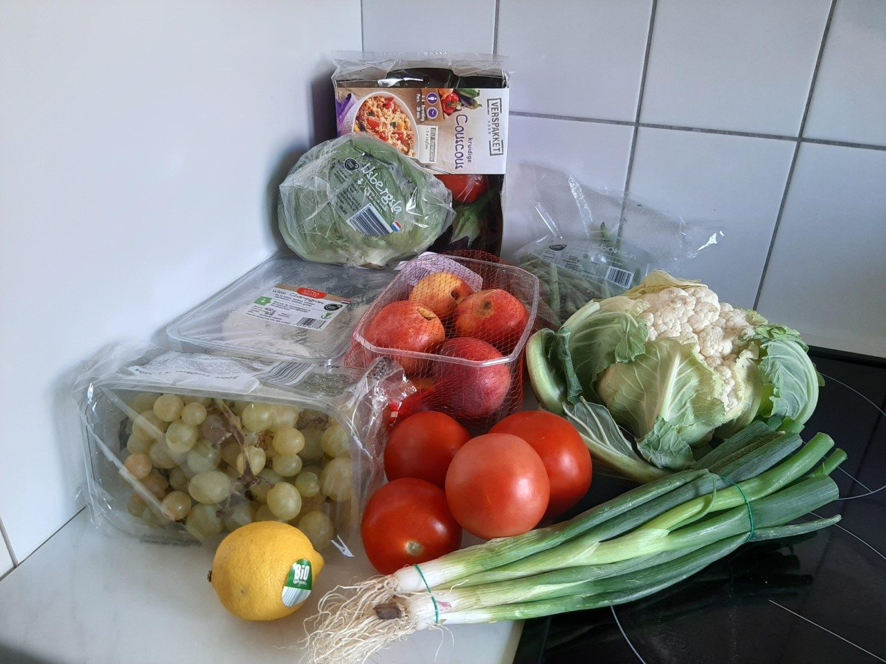Too Good To Lidl Vegetable and Box