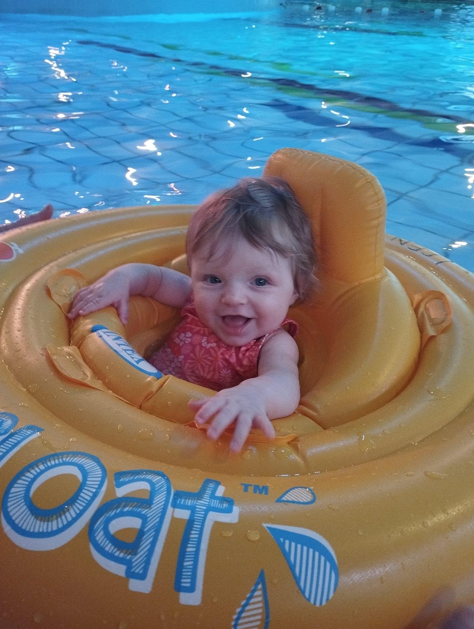 First time swimming | Rosita&Charlene-Blogs-Creaties