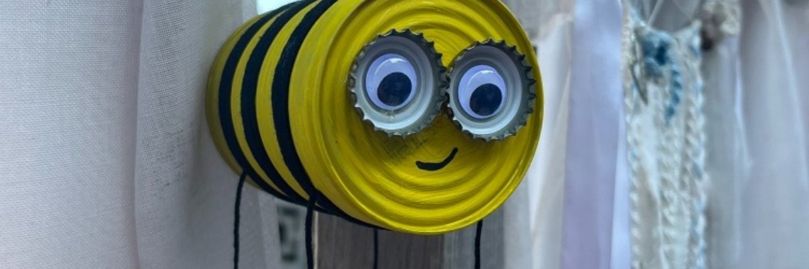 Insectenhotel genaamd Bij | Kinderworkshops Petra
