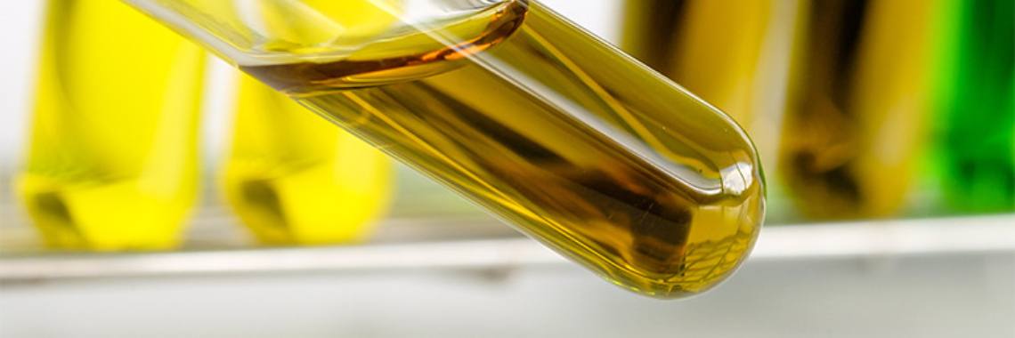 How To Check If Olive Oil Is in Bad Condition By Its Smell and Color? | roxana_ac