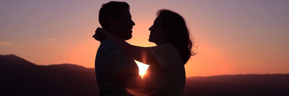 Love Or Dependency: How To Differentiate Them? | roxana_ac