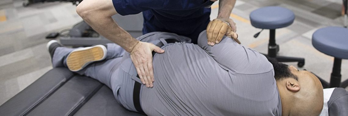 Does a Chiropractor Go To Med School? | roxana_ac