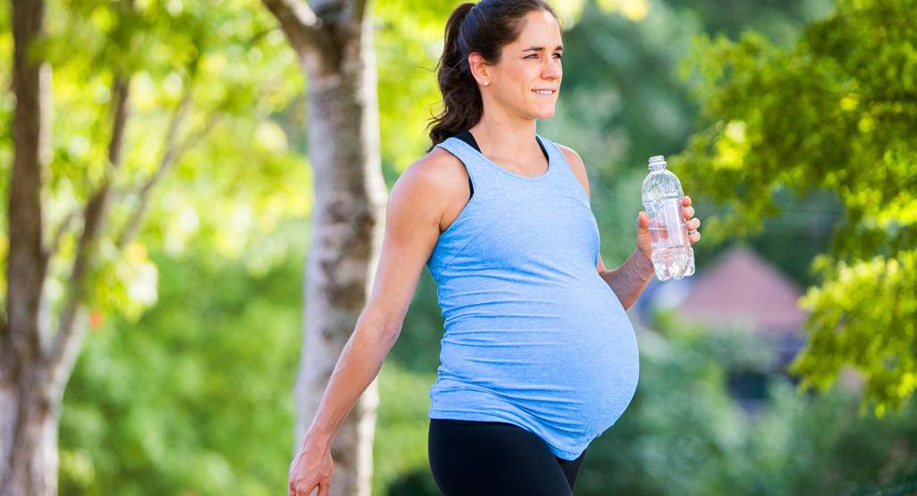 Pregnant Women Eat Lunch Meat