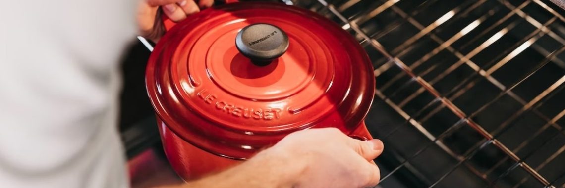 Best Oven Safe Cookware in 2022 – Reviews and Guide  | Manji
