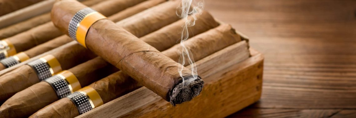 How To Smoke A Cigar | Arshi