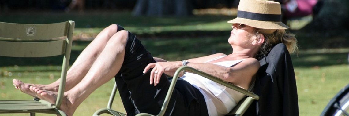 Wat helpt jou, als je maar niet in slaap komt of na 4 a 5 uur weer wakker ligt. Hier alvast wat tips. | aatje