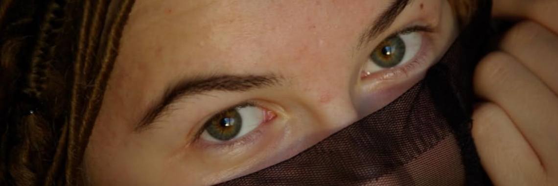 Een moederkloek met kramp in de vleugels | TouchofaGoddess