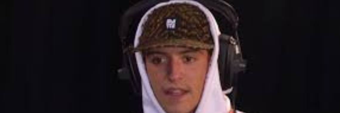 Lil' Kleine aangehouden in vliegtuig.  | Hpj Goossens