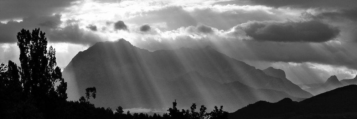 Toevallig regende het. | Dana