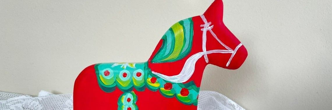 Finishing the Dala horse | HippieFox