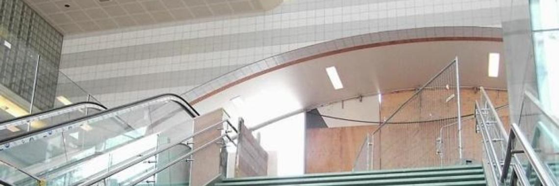 Er rijden geen treinen | Roodkapje