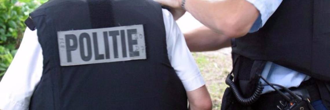 Op het punt staan te schieten. | Ben