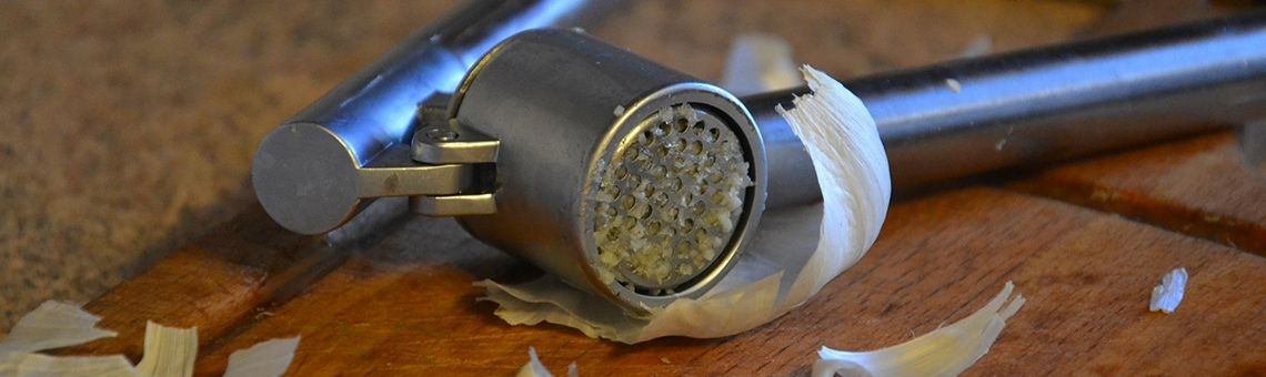 De gouden TIP Hoe pel je een knoflook heel eenvoudig? | Diana