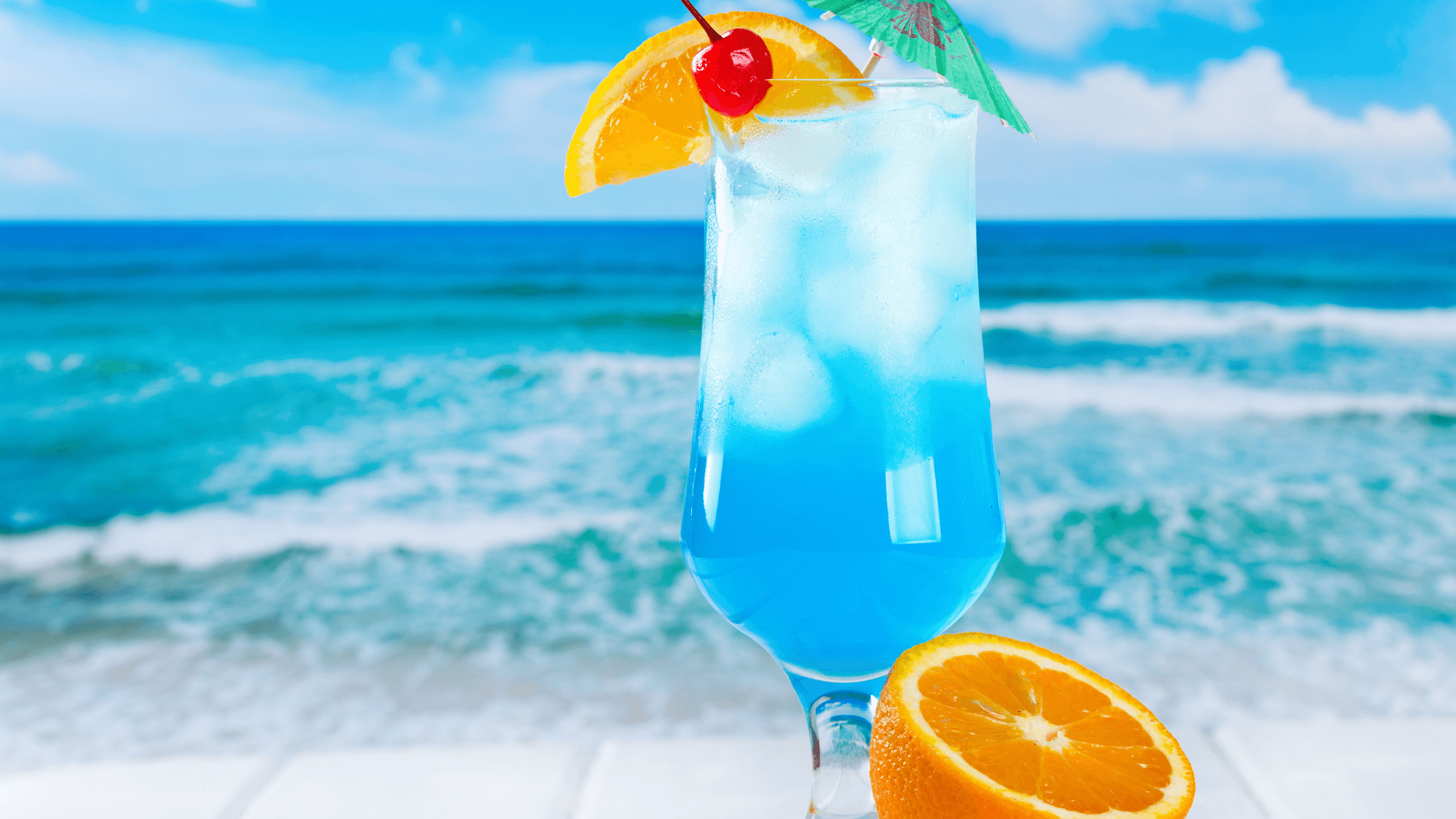 Curacao Azul: De Blauwe Likeur voor Cocktails en Gerechten | Curaçao HOW