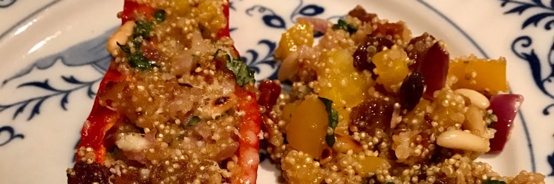 Gevulde zoete puntpaprika's met zuiderse quinoa | Spourieloekie