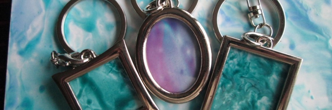 Nieuwe sleutelhangers met encaustic art, werkje van de dag 8-11-2018 | Encaustichris