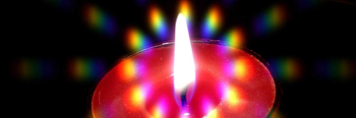 Ik steek ook een kaarsje aan | weirdmommy