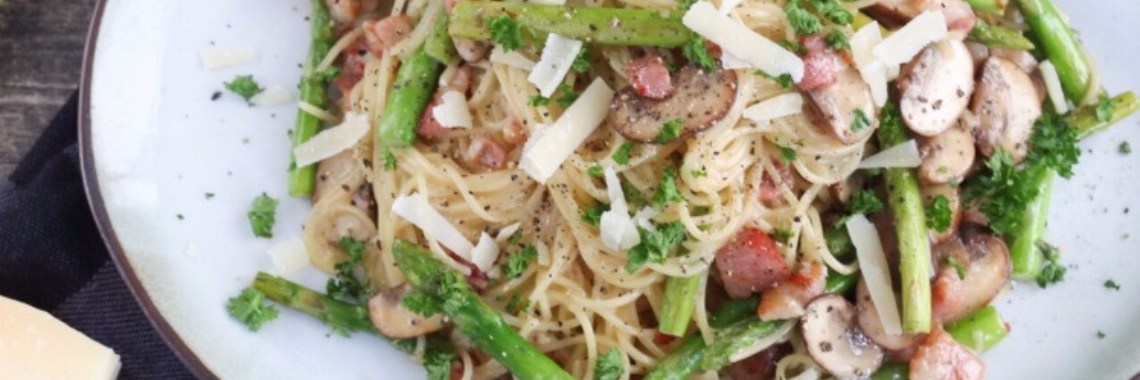 Recept: Romige spaghetti Carbonara met champignons en aspergetips | Mariëlle