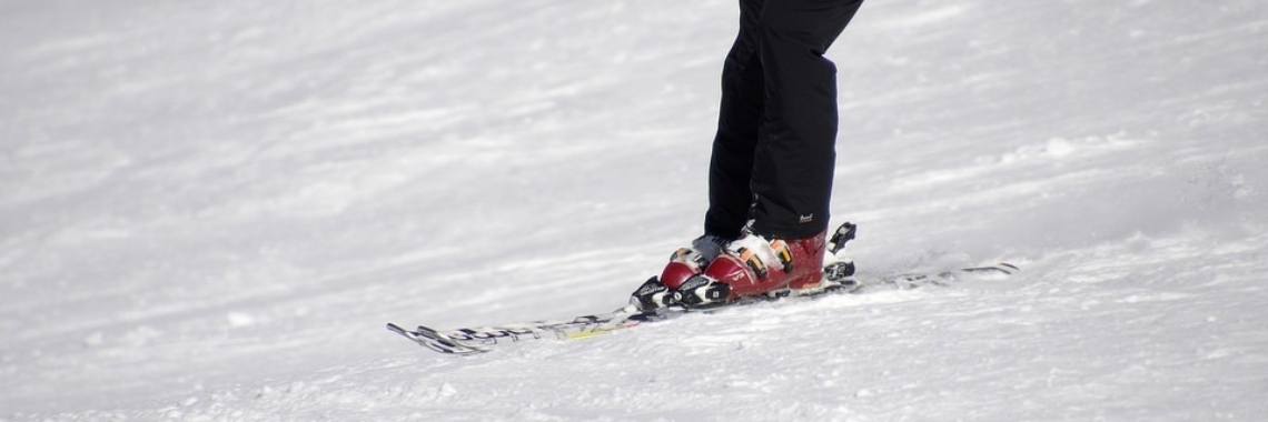 Een nieuwe ski-poging van oom en tante | Hans van Gemert