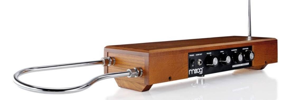 Muziek net even anders, nu met de Theremin! | Je weet wel...Karin!