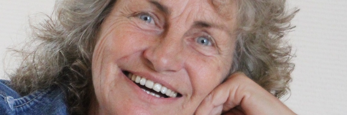 Yasmin en Giri op reis naar  de vluchteling:1 | Je weet wel...Karin!