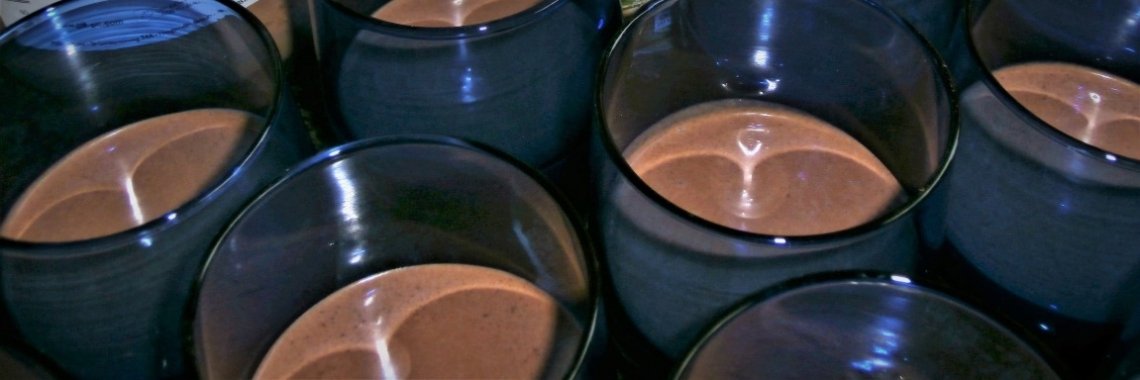 Veganistische chocomousse . | enigma