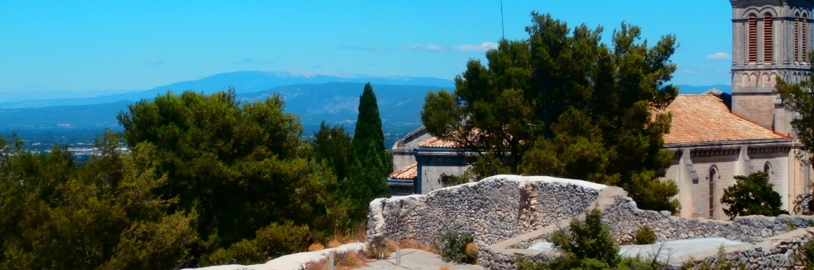 Zomer in Frankrijk - dag 14 : Notre Dame de Beauregard bij Orgon | enigma