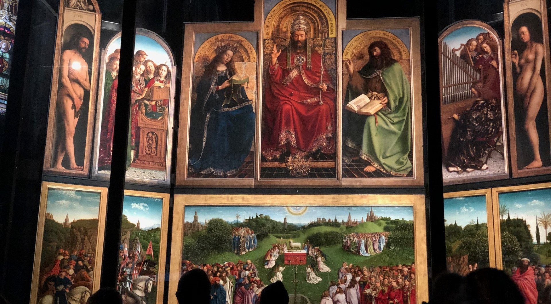 Het Lam Gods, wereldberoemd schilderij van de Belgische broers Van Eyck. | enigma
