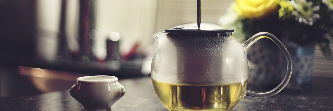 Kruiden en andere middeltjes die je zacht door de #menopauze helpen | Candy