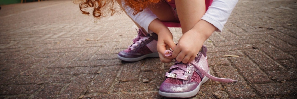 #NODRAMA: Zó leer je je kind in 1 minuut veters strikken! | ☆ Yoortainment2day ☆