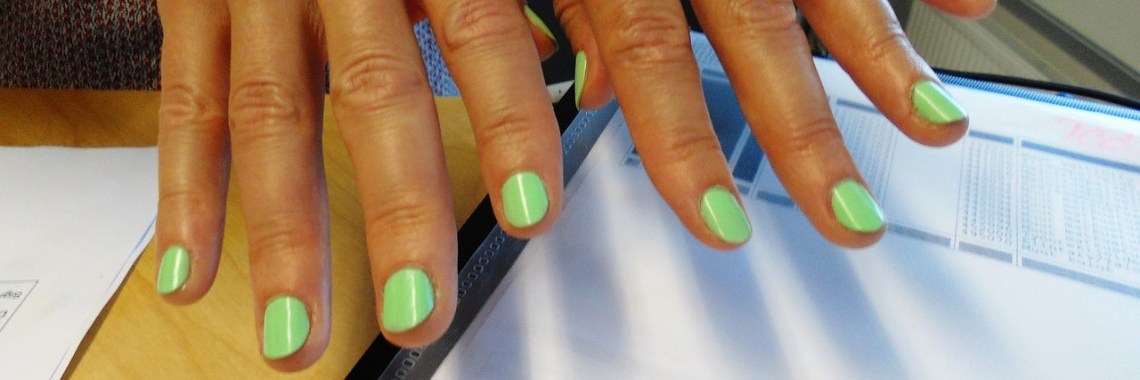 Tip om zelf goedkoop acrylgelnagels te zetten | DidI'Ms world