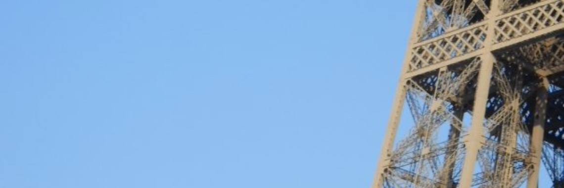 On a world trip... Paris... | Mevrouw Stip...