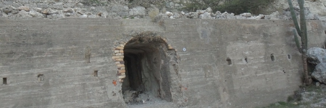 Een grot in de Franse pas van Aruba | Diana-01