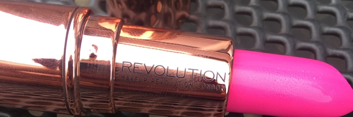Review | Revolution lippenstift | Marilyn - Beauty by Lynn