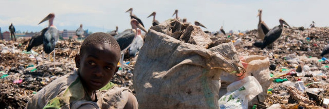 Kinderen op de vuilnisbelt | Jonii