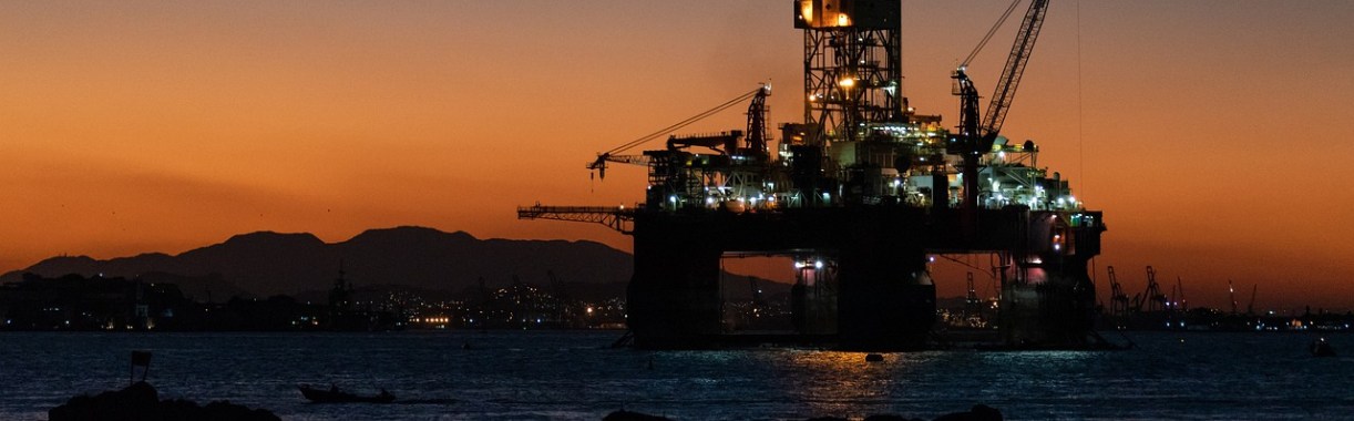 Afgedankte boorplatforms vervuilen de Noordzee | Hans