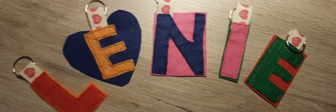 Letters van vilt | bijlenie