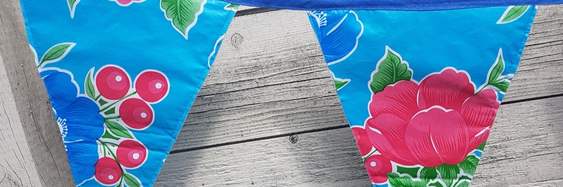 We hangen de slingers vast op ! | bijlenie