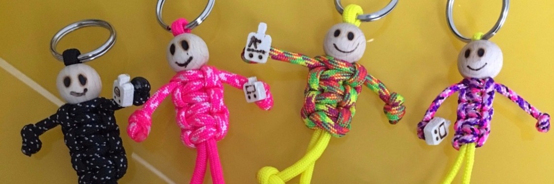 Making friends (DIY paracord) | Prince Fluffy Kareem